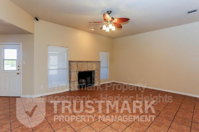 Building Photo - 4105 Embers Dr