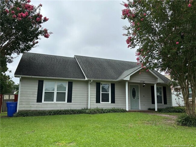 Building Photo - 1734 Winnabow Dr