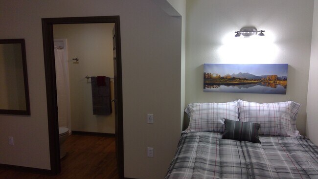 Foto del edificio - 808 6th Ave W