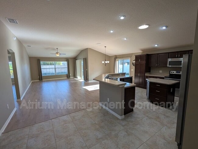 Building Photo - 2092 Ironton Pl