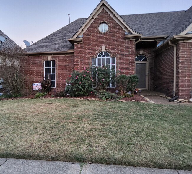 Building Photo - 4616 Tulip Bend Dr