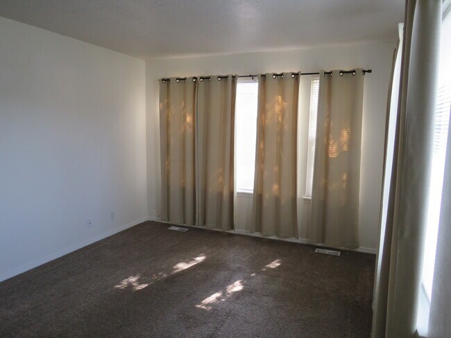Foto del edificio - 2112 S Longmont Ave