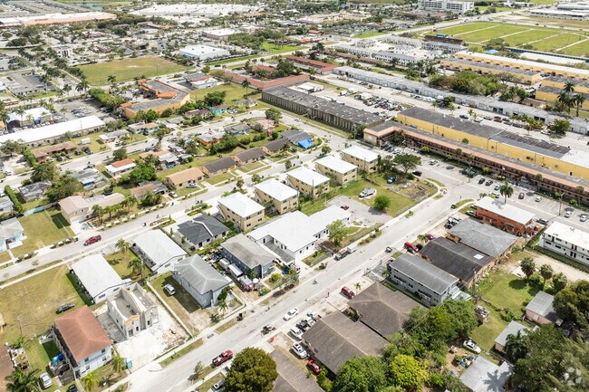 Context - 1402 NW 1st Ct