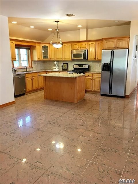 Foto del edificio - 18-14-18157 157th St