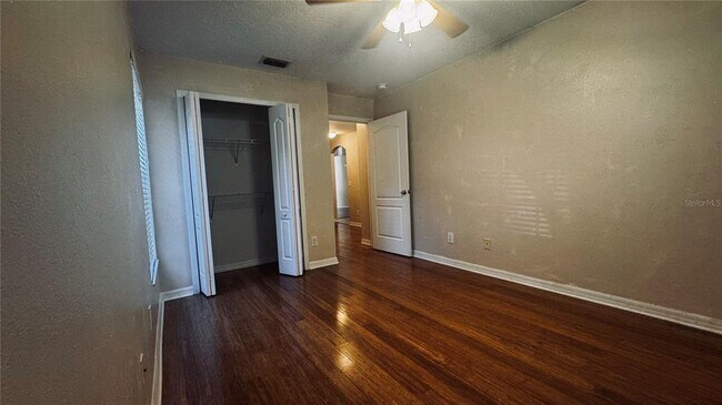 Foto del edificio - 9822 White Barn Way