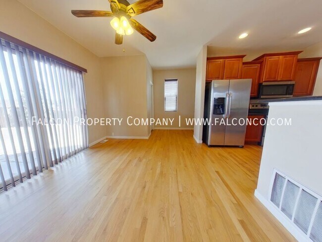 Foto del edificio - Beautiful Home in Falcon North! - Availabl...