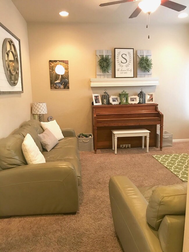 Livingroom Entry Area - 1606 W 300 S