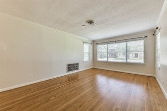 Building Photo - 3023 Fairhope St