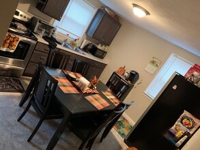 Building Photo - 108 Parker Ave