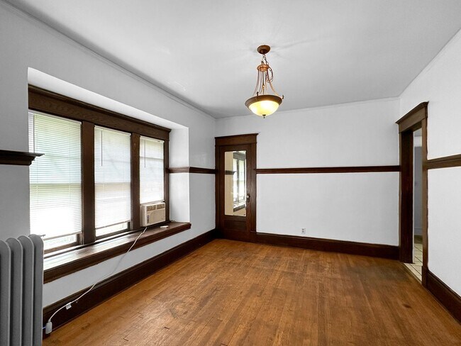 Foto del edificio - 381 Cleveland Ave N