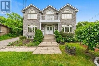 Building Photo - 20 Romar Crescent