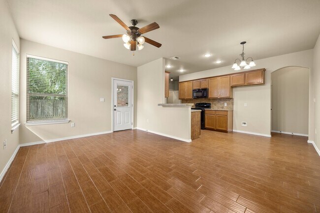 Foto del edificio - Nice 3 Bedroom Duplex Located in New Braunfels, Texas!