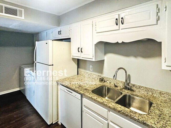 Foto del edificio - 1101 Jamestown Way