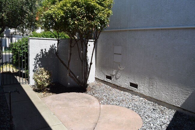 Foto del edificio - 5364 Delta Dr