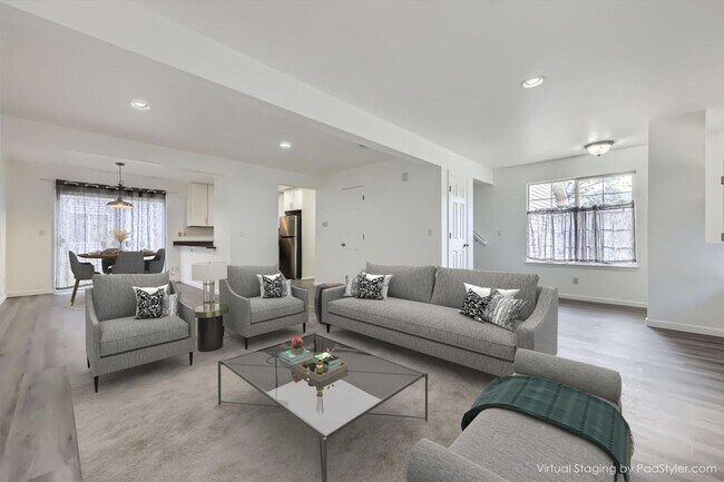 Foto del edificio - 5205 Dudley St