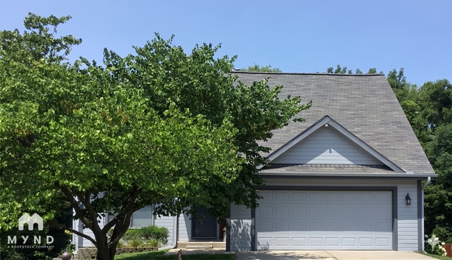 Building Photo - 1126 Blue Bird Ln