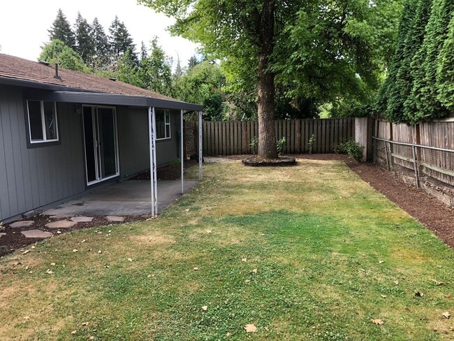 Foto del edificio - Well Maintained 3 Bed, 1 Bath Home in SE M...