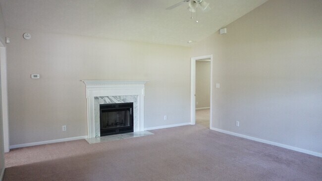Building Photo - 107 Dolores Ct