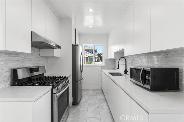 Building Photo - 324 13th St