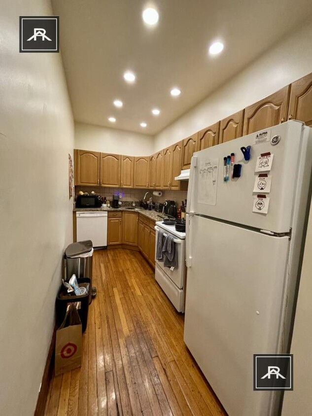 Foto principal - 3 bedroom in Brookline MA 02446