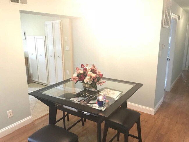 Dining Rm - 355 Homeland Southway