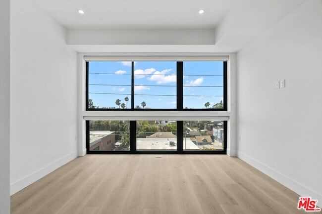 Building Photo - 1808 Lincoln Blvd