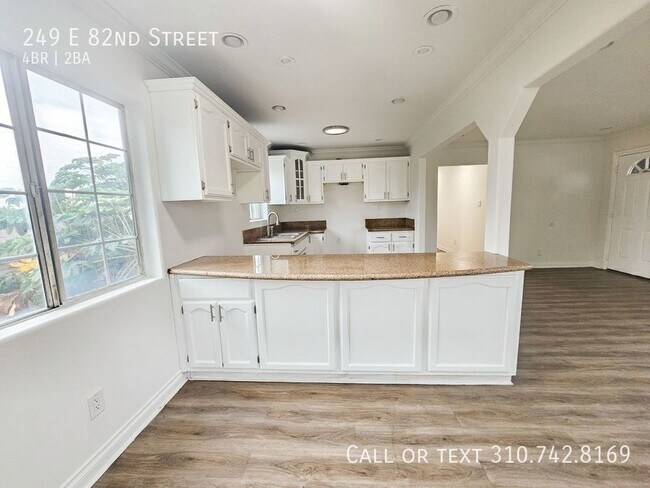 Foto del edificio - 249 E 82nd St