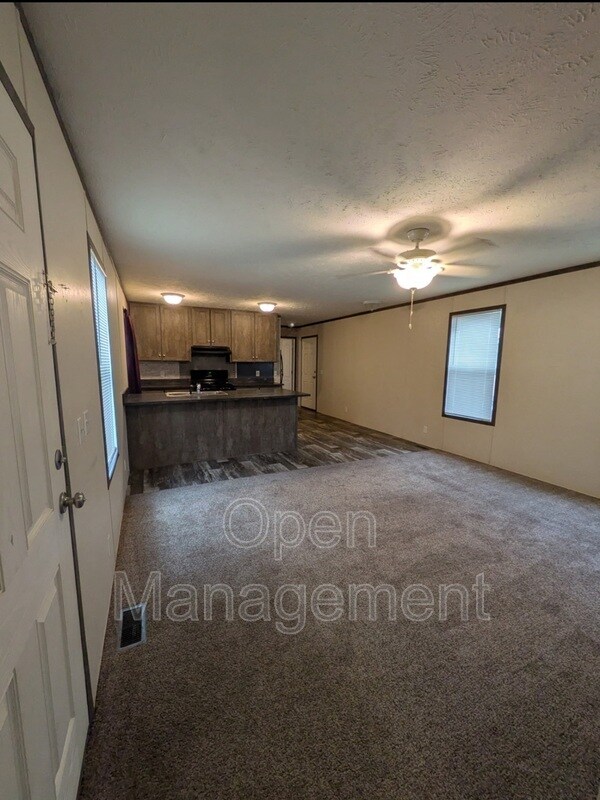 Foto del edificio - 301 Mantle Ave