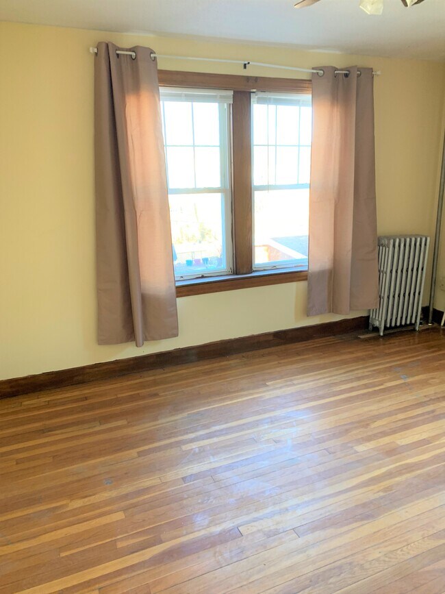 Living Room - 68 Linden St