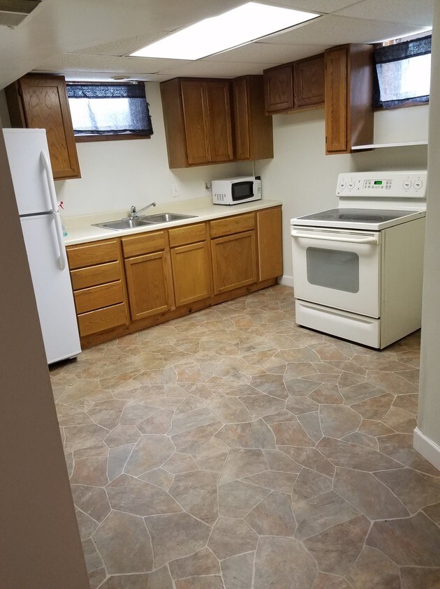 Foto principal - 904 S Bahnson Ave