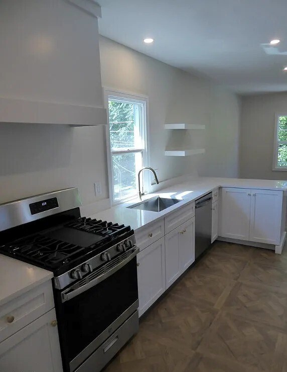 Foto del edificio - 2493 Thurman Ave