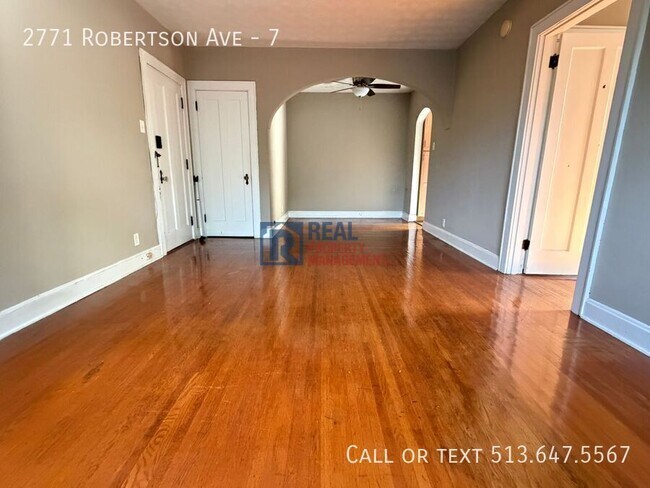 Foto del edificio - 2771 Robertson Ave
