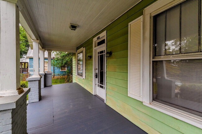 Foto del edificio - 4 bed/2 bath single-family home for lease ...