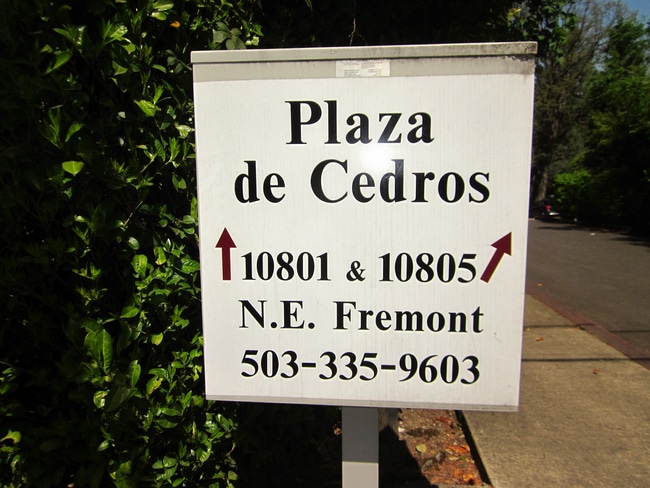 Building Photo - Plaza de Cedro