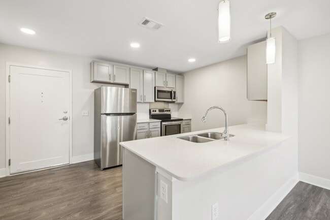 Building Photo - Residences at Hoffman