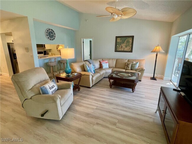 Foto del edificio - 784 Willowbrook Dr