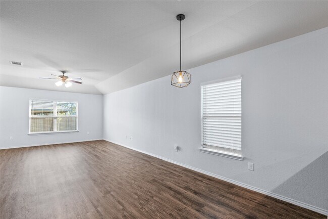 Building Photo - 2024 Cedar Tree Ct