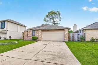 Building Photo - 12403 Meadow Ridge Dr