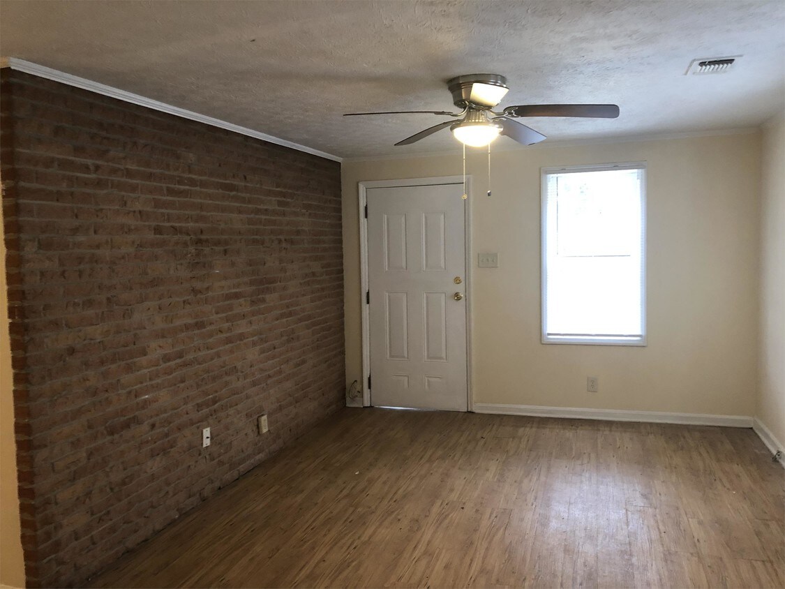 Foto principal - 3322 Newnan Rd
