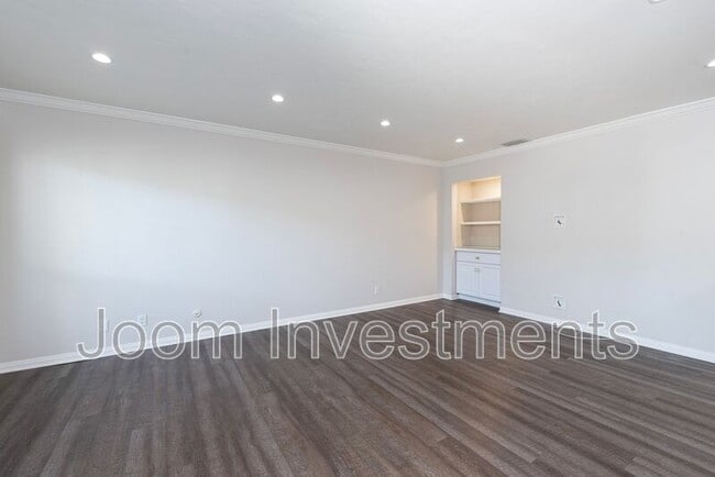 Foto del edificio - 444 S Los Robles Ave