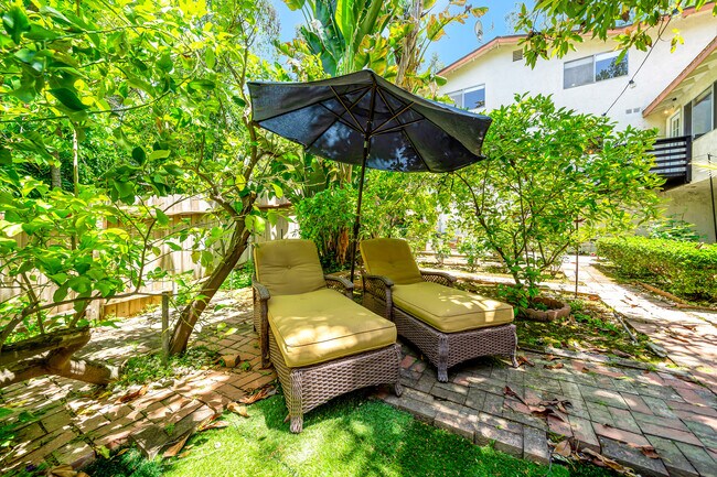 Building Photo - 4447 Saltillo St