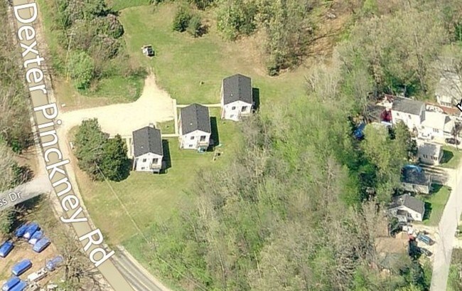 Foto del edificio - Portage Lake Duplexes