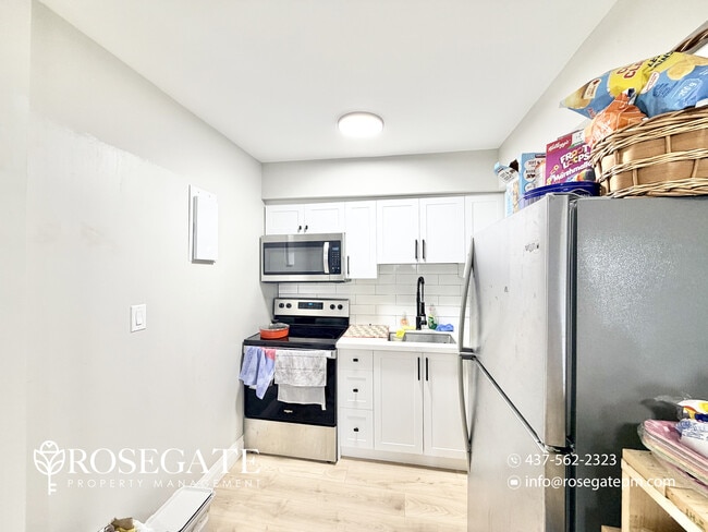 Building Photo - Bright & Spacious 2-Bedroom Apartment with...