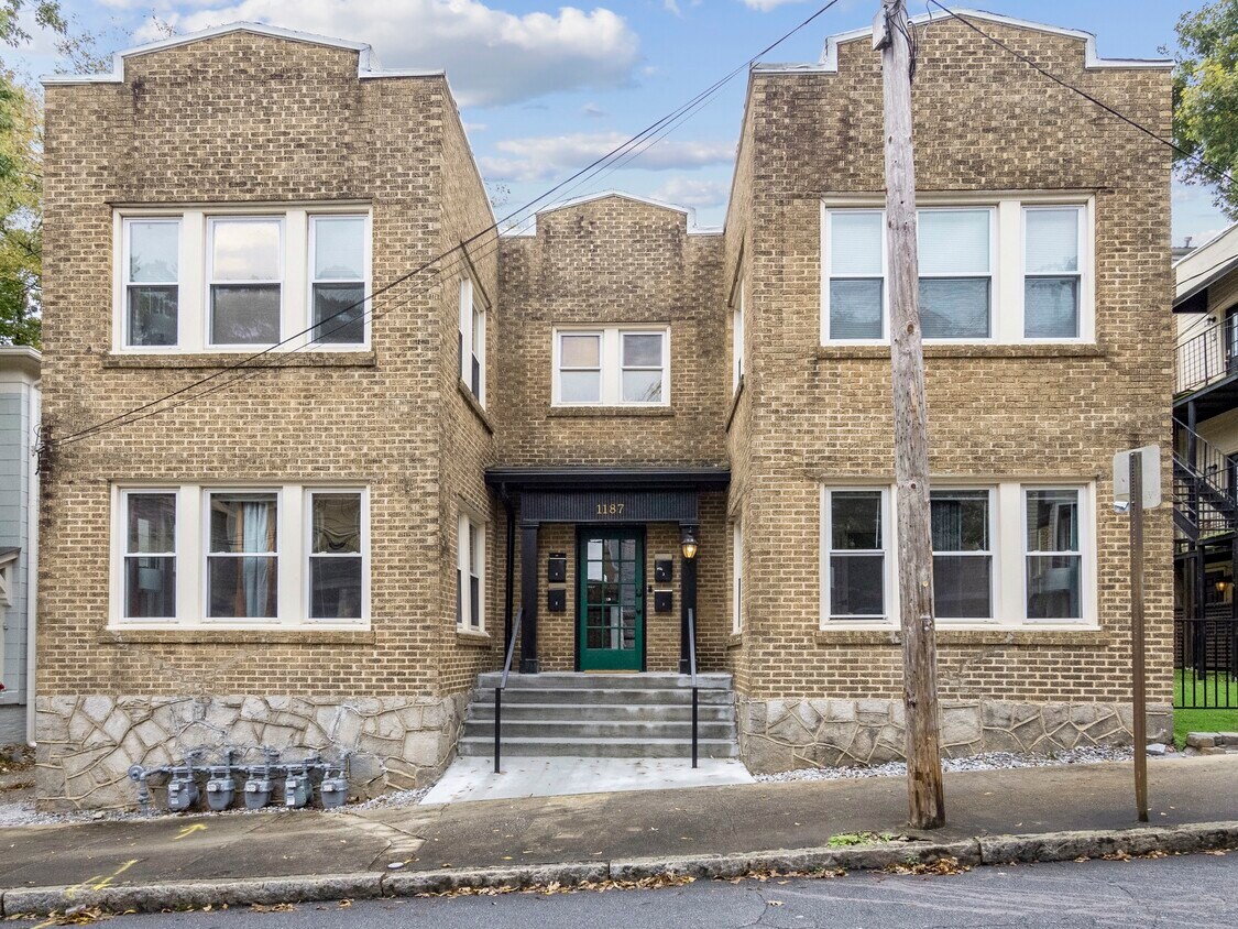 Primary Photo - 1187 Mansfield Ave NE