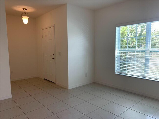 Foto del edificio - 4848 Rockvale Dr