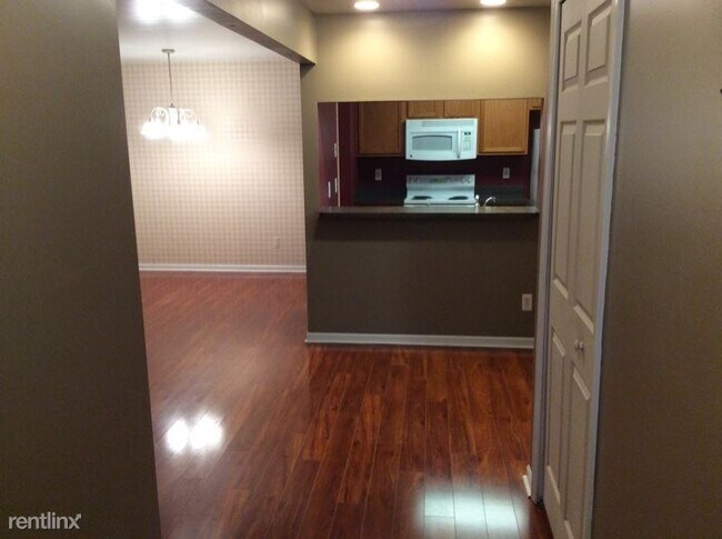 Building Photo - 2 br, 2 bath Condo - 46117 Allenton