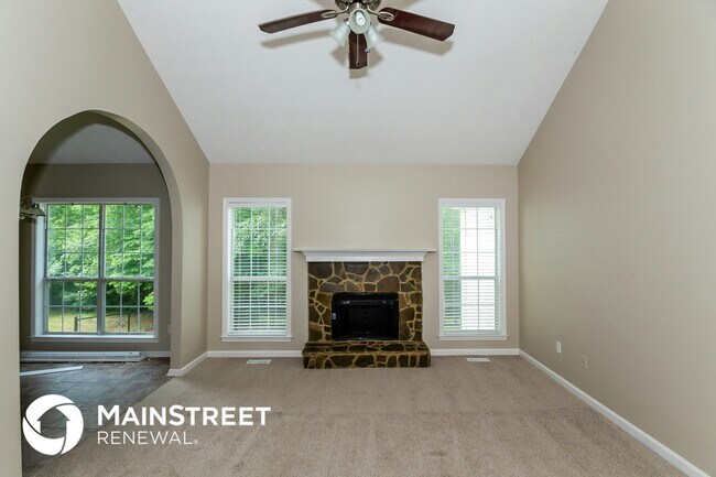 Building Photo - 121 Aristocratic Way