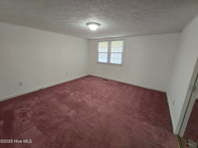 Foto del edificio - 1400 Old Fayetteville Rd