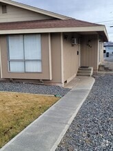 Building Photo - 1043 W Rose Ave