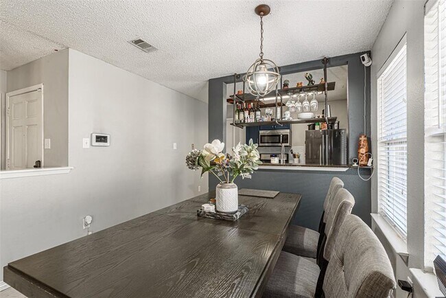 Foto del edificio - 8507 Ashlawn Dr